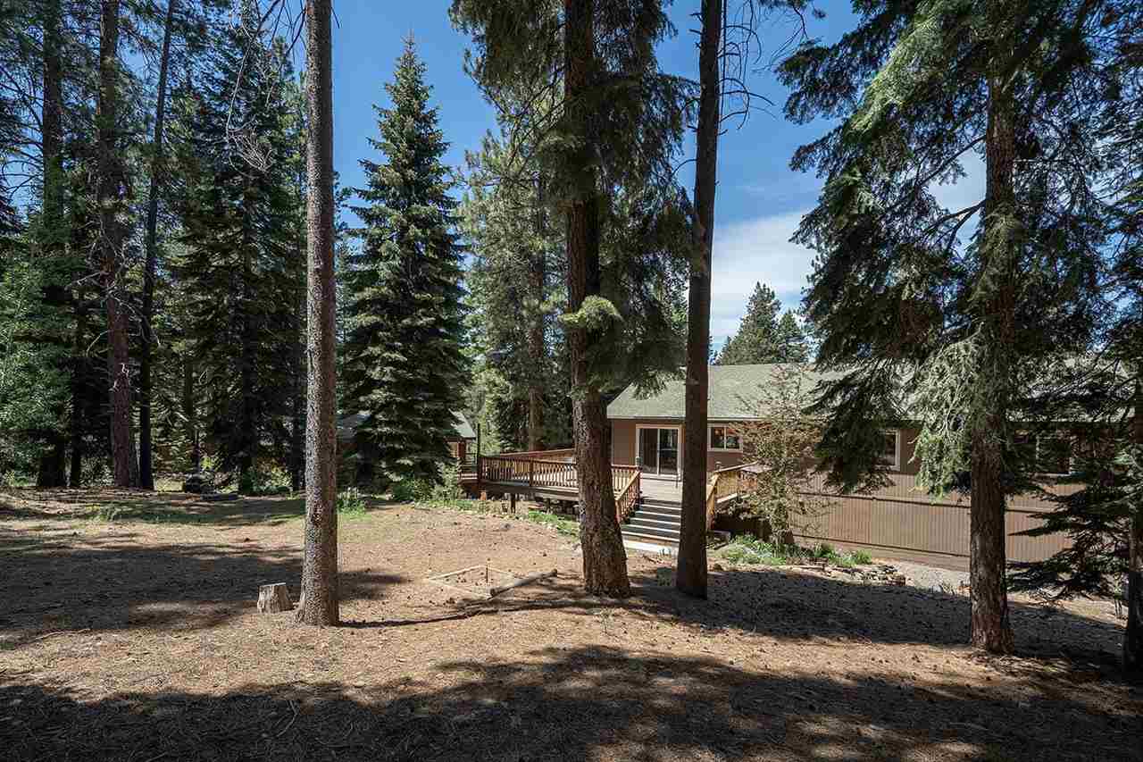 10475 Jeffrey Way Truckee, CA 96161 - Photo 21 of 21 a view of a parking area