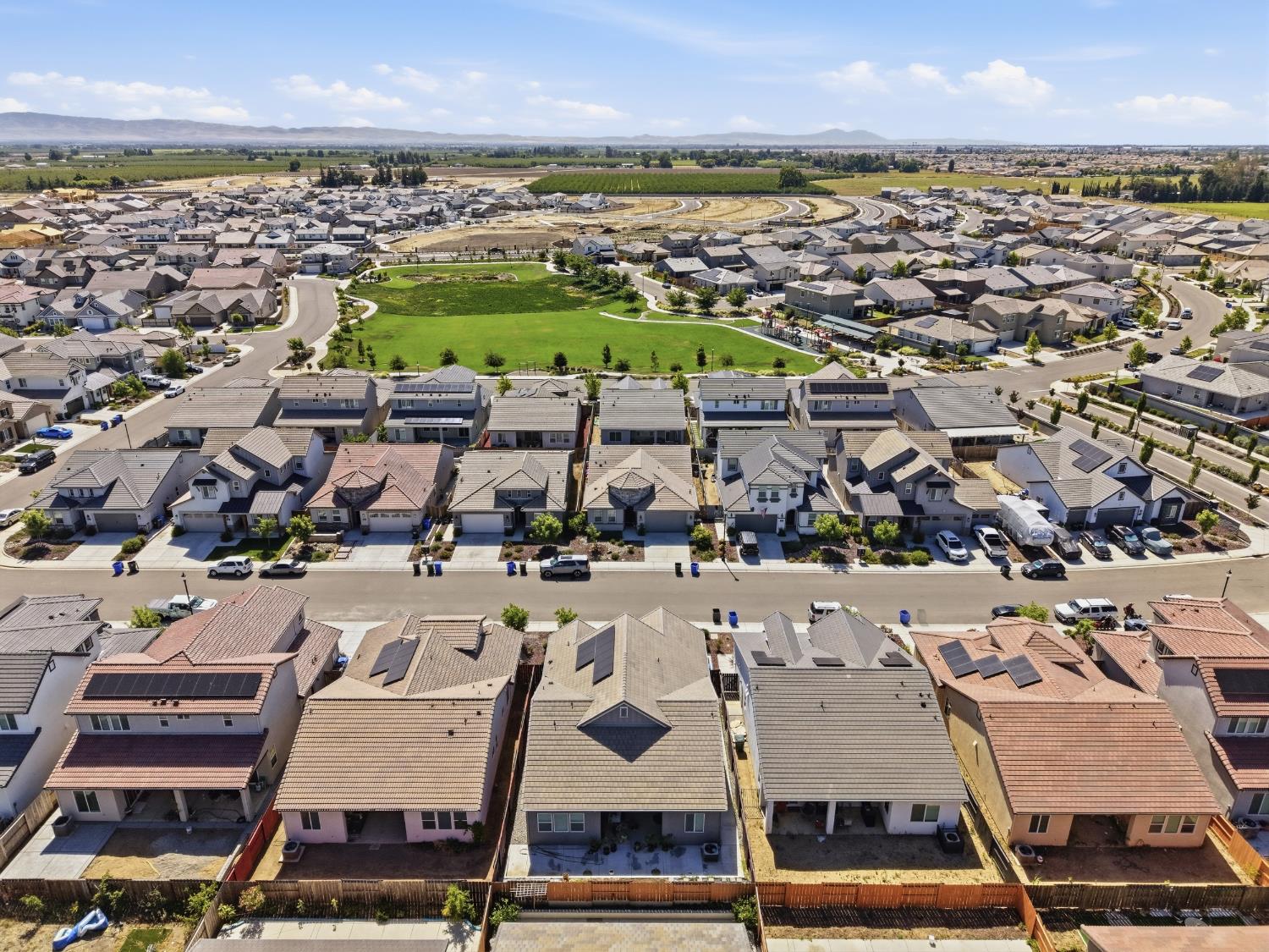 2466 Paramount Lane Manteca, CA 95337 - Photo 35 of 36