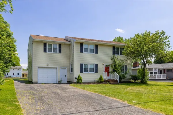$299,900 | 20 Notre Dame Drive, Henrietta, NY 14623