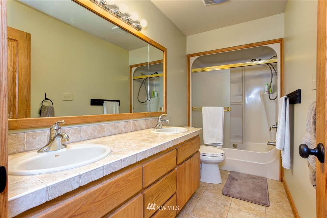 2772 Birch Bay Lynden Road Custer, WA 98240 - Photo 18 of 25