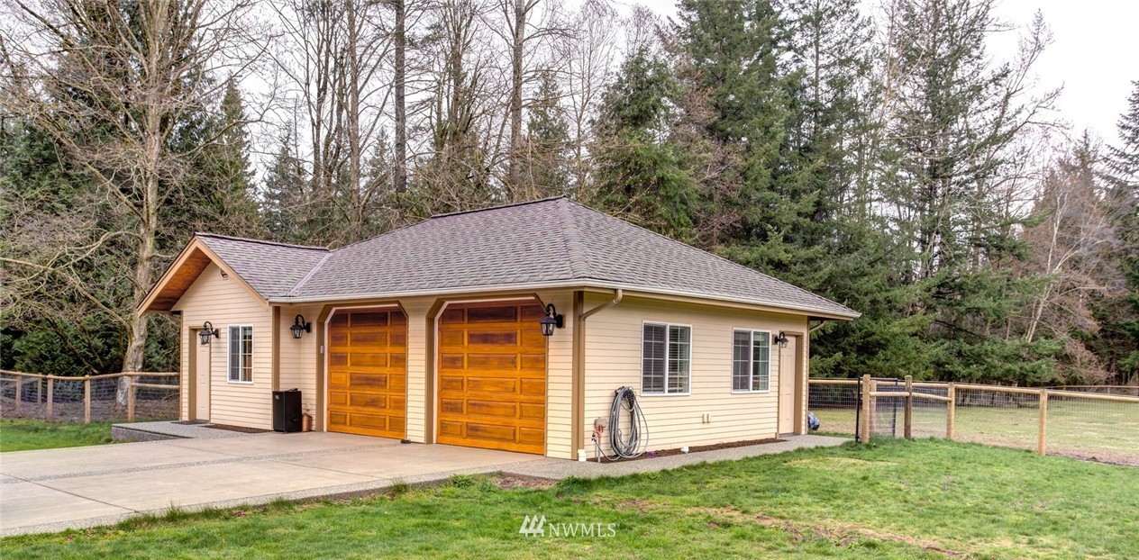2772 Birch Bay Lynden Road Custer, WA 98240 - Photo 4 of 25