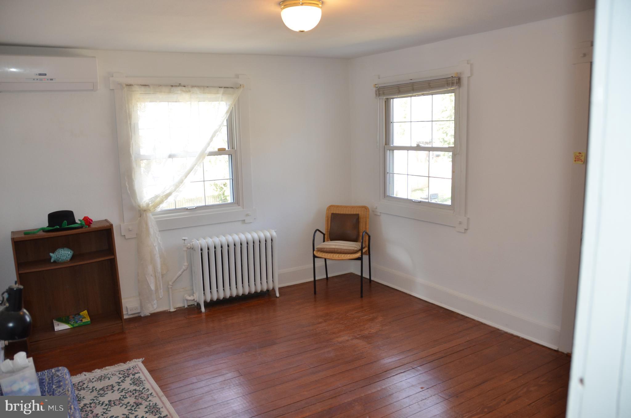 2810 Whitney Avenue Baltimore, MD 21215 - Photo 22 of 29 3rd Bedroom