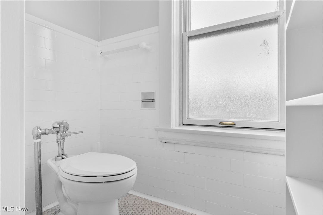 2472 Overlook Road, Unit 11 Cleveland, OH 44106 - Photo 26 of 35