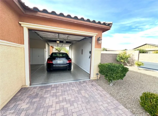 $1,085,000 | 8985 South Tomsik Street, Las Vegas, NV 89113