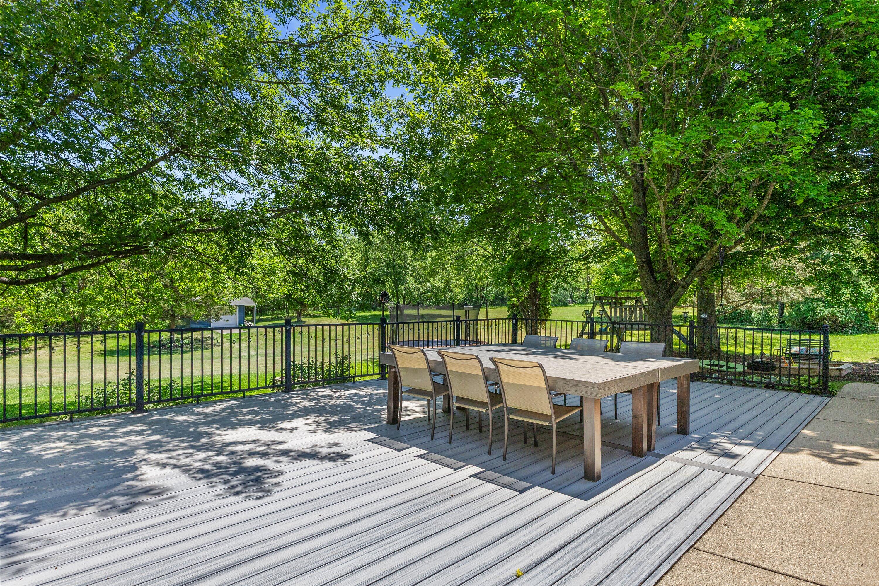 W5010 Hawk Road La Grange, WI 53121 - Photo 37 of 58 New composite Deck