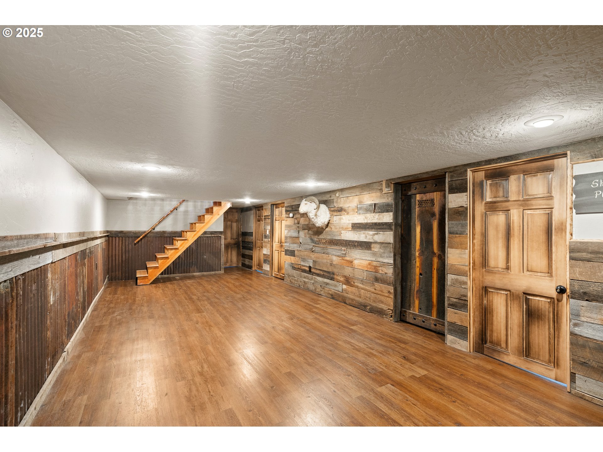 73594 Davis Lane Pendleton, OR 97801 - Photo 28 of 48 a view of a room with wooden floor