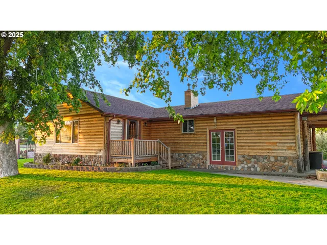a black and white photo of a house