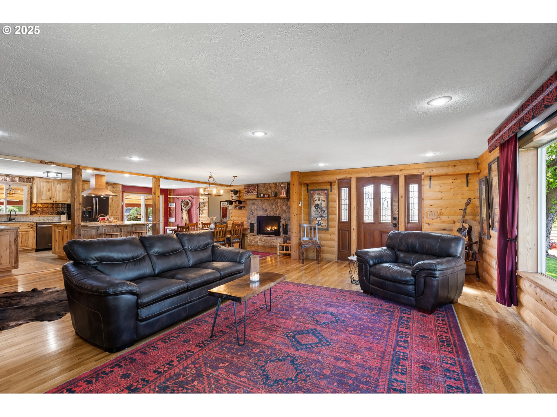 73594 Davis Lane Pendleton, OR 97801 - Photo 5 of 48 a living room with furniture and a flat screen tv