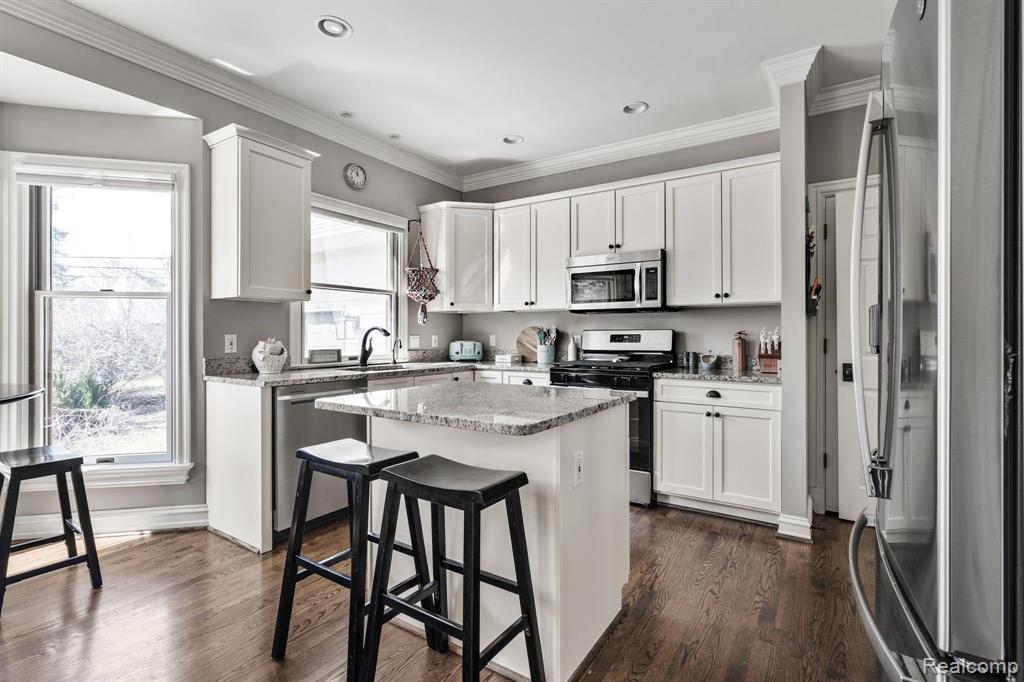 411 Cherry Tree Lane Rochester Hills, MI 48306 - Photo 16 of 61