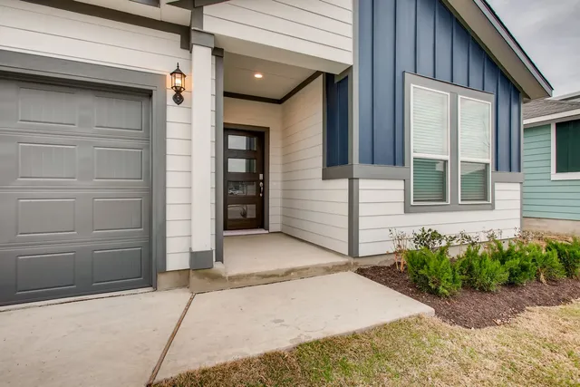 $2,650 | 11920 Saddle Rock Drive, Austin, TX 78725