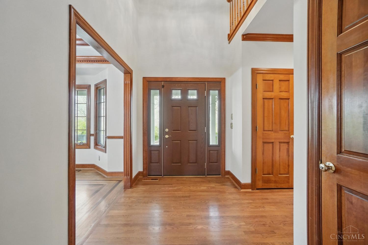 7058 Taylor Road Cincinnati, OH 45248 - Photo 4 of 39