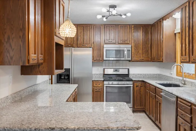 $349,950 | 2480 Shryer Avenue East, North St. Paul, MN 55109