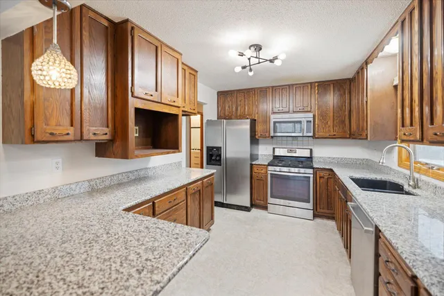 $349,950 | 2480 Shryer Avenue East, North St. Paul, MN 55109