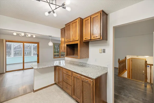 $349,950 | 2480 Shryer Avenue East, North St. Paul, MN 55109