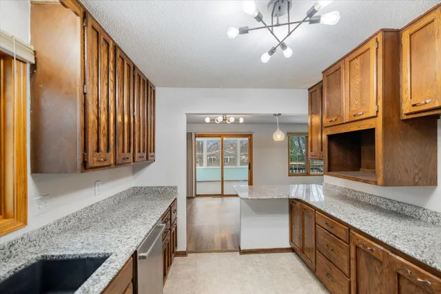 $349,950 | 2480 Shryer Avenue East, North St. Paul, MN 55109