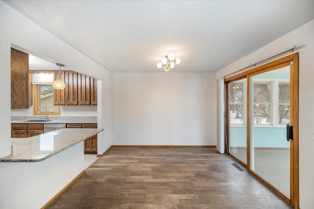 $349,950 | 2480 Shryer Avenue East, North St. Paul, MN 55109