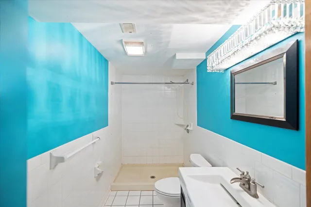 $349,950 | 2480 Shryer Avenue East, North St. Paul, MN 55109