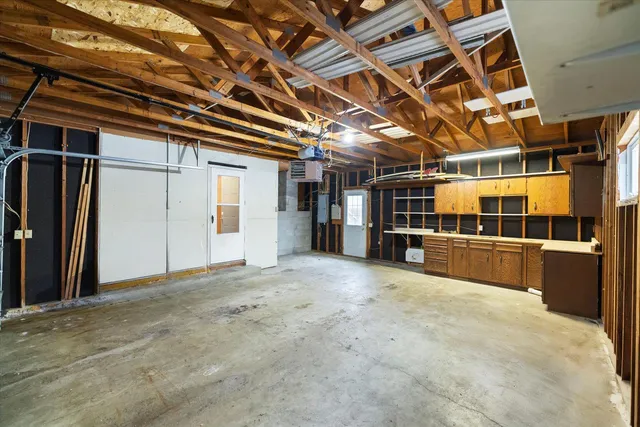 $349,950 | 2480 Shryer Avenue East, North St. Paul, MN 55109