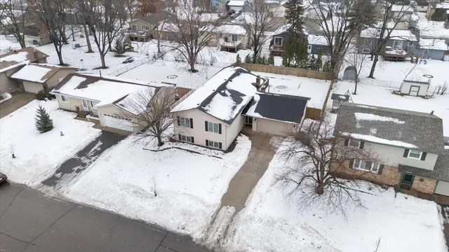 $349,950 | 2480 Shryer Avenue East, North St. Paul, MN 55109
