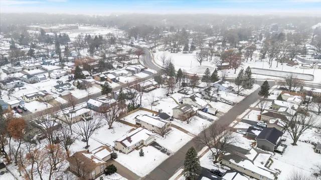 $349,950 | 2480 Shryer Avenue East, North St. Paul, MN 55109