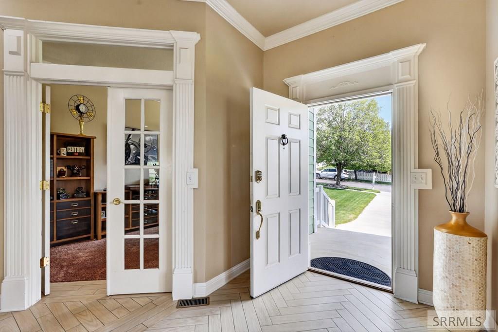 2950 Summit Drive Pocatello, ID 83201 - Photo 2 of 51