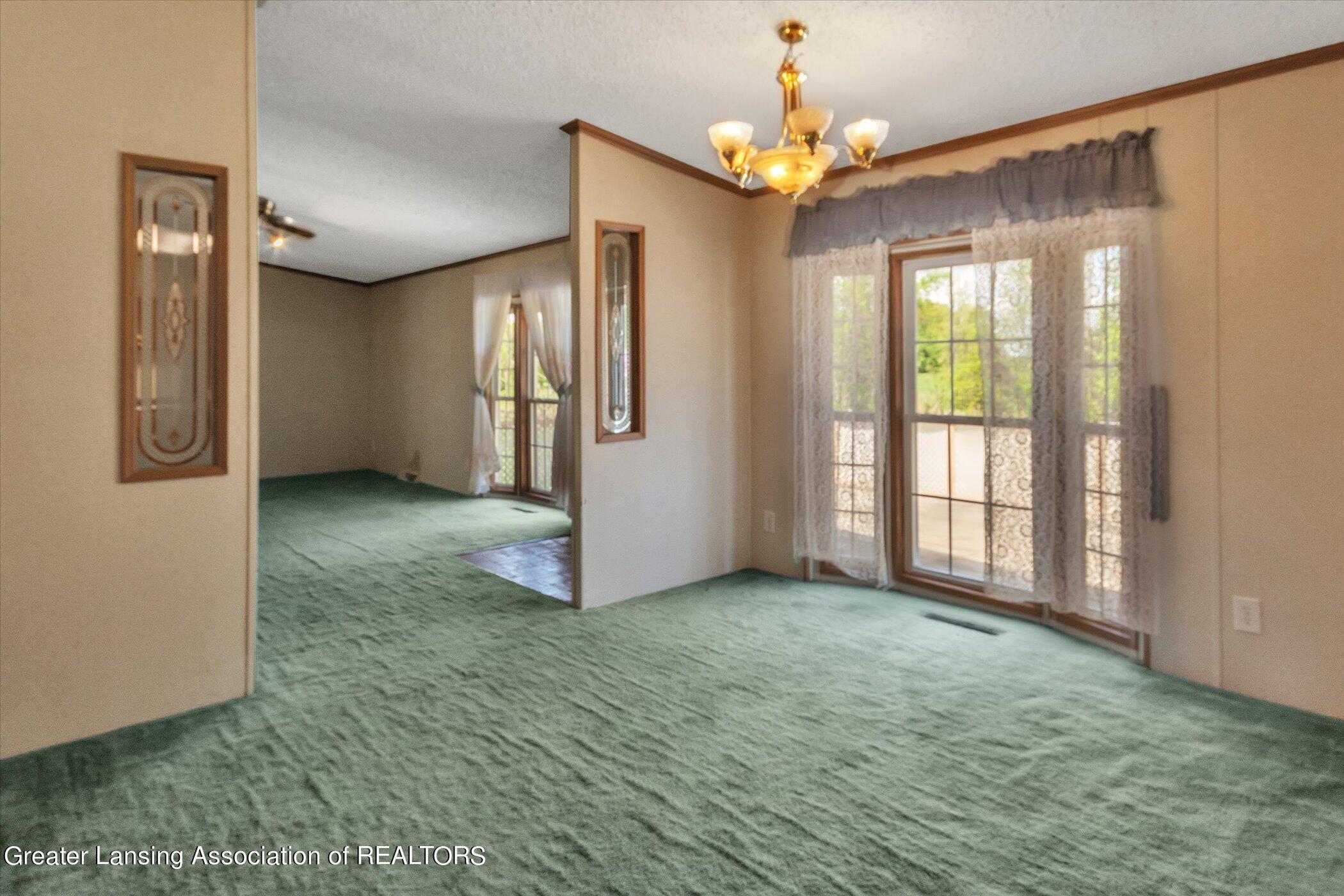 6120 Kikendall Road Eaton Rapids, MI 48827 - Photo 12 of 44 Dining Room