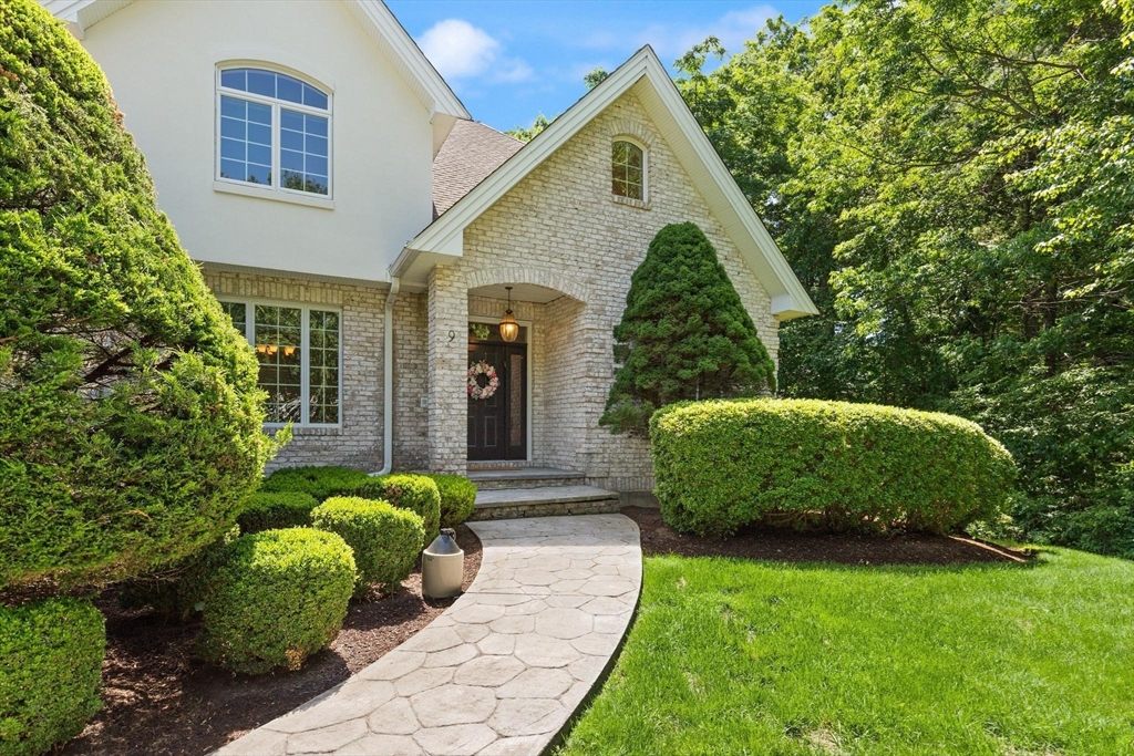 9 Riverside Terrace Easton, MA 02356 - Photo 3 of 41