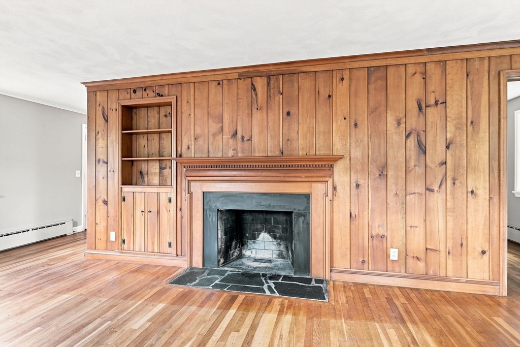 92 Oak Hollow Road Springfield, MA 01128 - Photo 9 of 41 Gallery Image 9