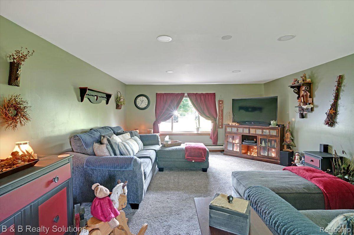 2651 Fish Lake Road Lapeer, MI 48446 - Photo 15 of 25
