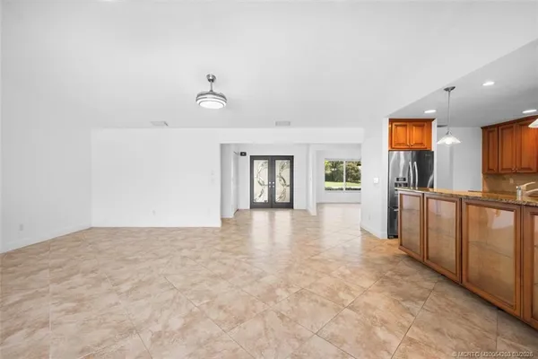$699,900 | 3074 Northeast Loquat Lane, Jensen Beach, FL 34957