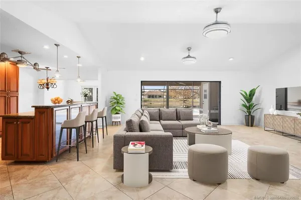 $699,900 | 3074 Northeast Loquat Lane, Jensen Beach, FL 34957