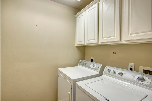 $3,300 | 4003 Feagan Street, Unit 2, Houston, TX 77007
