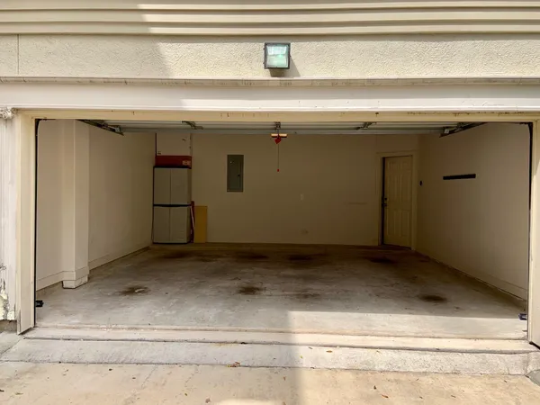 $3,300 | 4003 Feagan Street, Unit 2, Houston, TX 77007