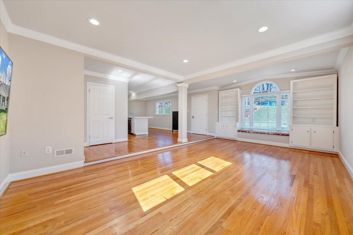 3119 Stoneridge Road Southwest Roanoke, VA 24014 - Photo 12 of 73 011-MIB02945