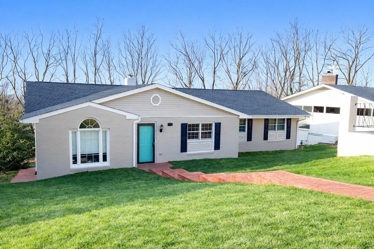 3119 Stoneridge Road Southwest Roanoke, VA 24014 - Photo 2 of 73 Front