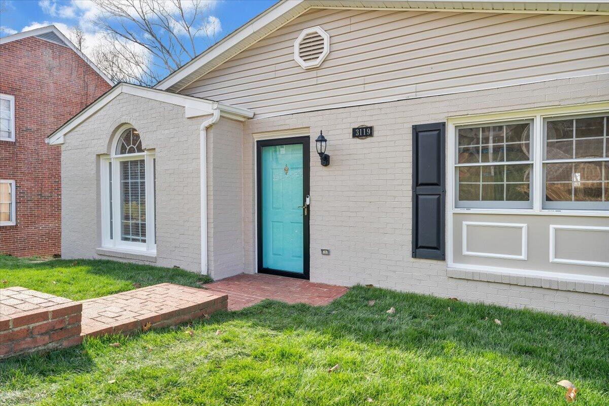 3119 Stoneridge Road Southwest Roanoke, VA 24014 - Photo 4 of 73 006-MIB03035