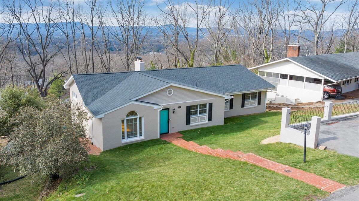 3119 Stoneridge Road Southwest Roanoke, VA 24014 - Photo 6 of 73 002-DJI_20260319043110_0232_D-R5