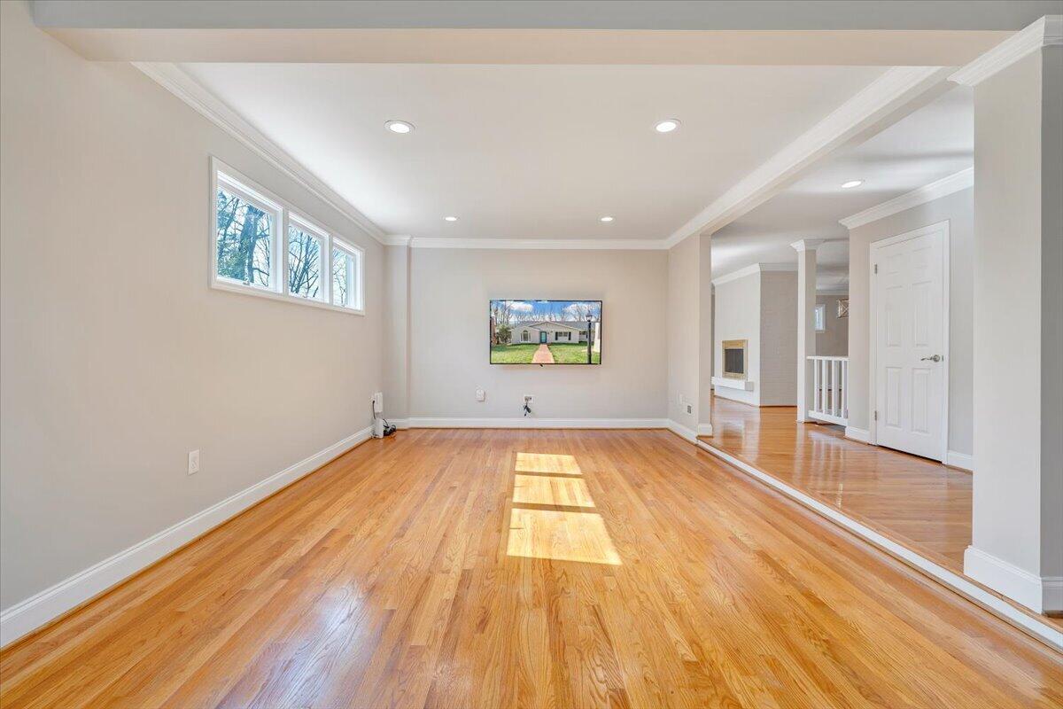 3119 Stoneridge Road Southwest Roanoke, VA 24014 - Photo 9 of 73 008-MIB02942