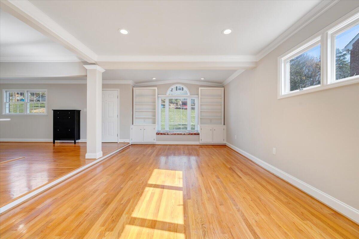 3119 Stoneridge Road Southwest Roanoke, VA 24014 - Photo 10 of 73 009-MIB02948