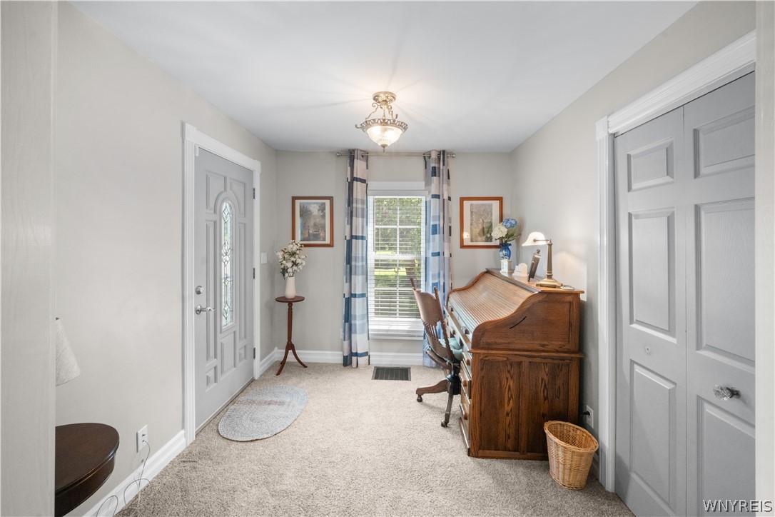 5294 Lower Mountain Road Lockport Town, NY 14094 - Photo 14 of 40