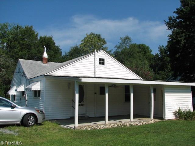 266 Spring Street Denton, NC 27239 - Photo 3 of 17 Gallery Image 3