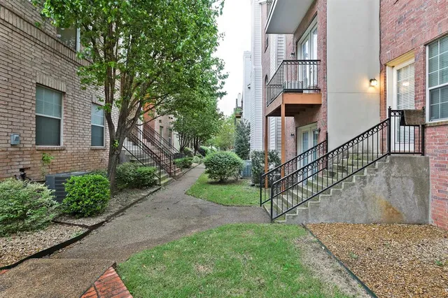 $3,550 | 5812 La Vista Drive, Dallas, TX 75206