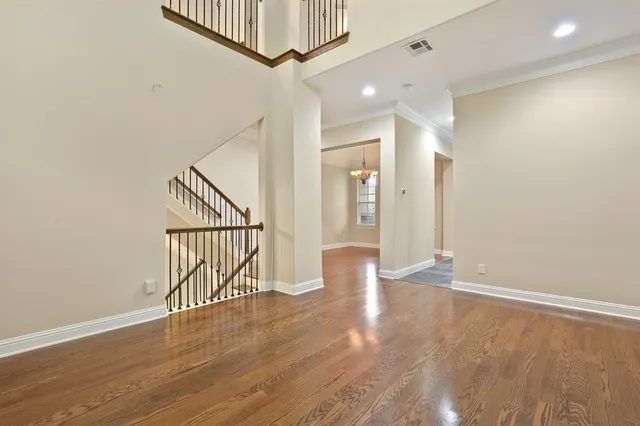 $3,550 | 5812 La Vista Drive, Dallas, TX 75206