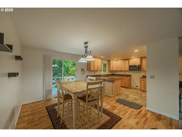 $509,000 | 1070 East 15th Street, Coquille, OR 97423