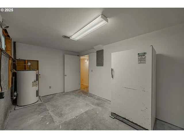 $535,000 | 1070 East 15th Street, Coquille, OR 97423