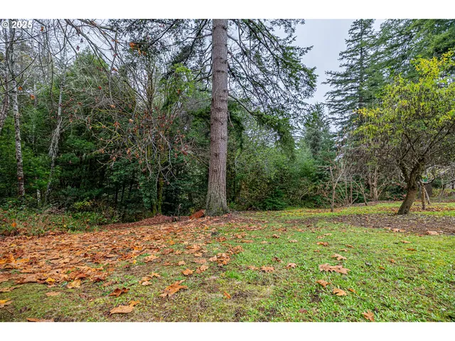 $535,000 | 1070 East 15th Street, Coquille, OR 97423