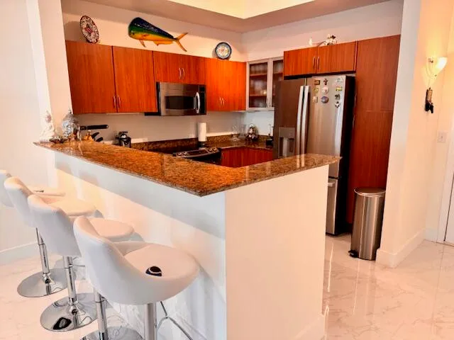 $4,000 | 804 East Windward Way, Unit 103, Lantana, FL 33462