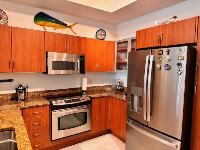 804 East Windward Way, Unit 103 Lantana, FL 33462 - Photo 14 of 29 Kitchen++