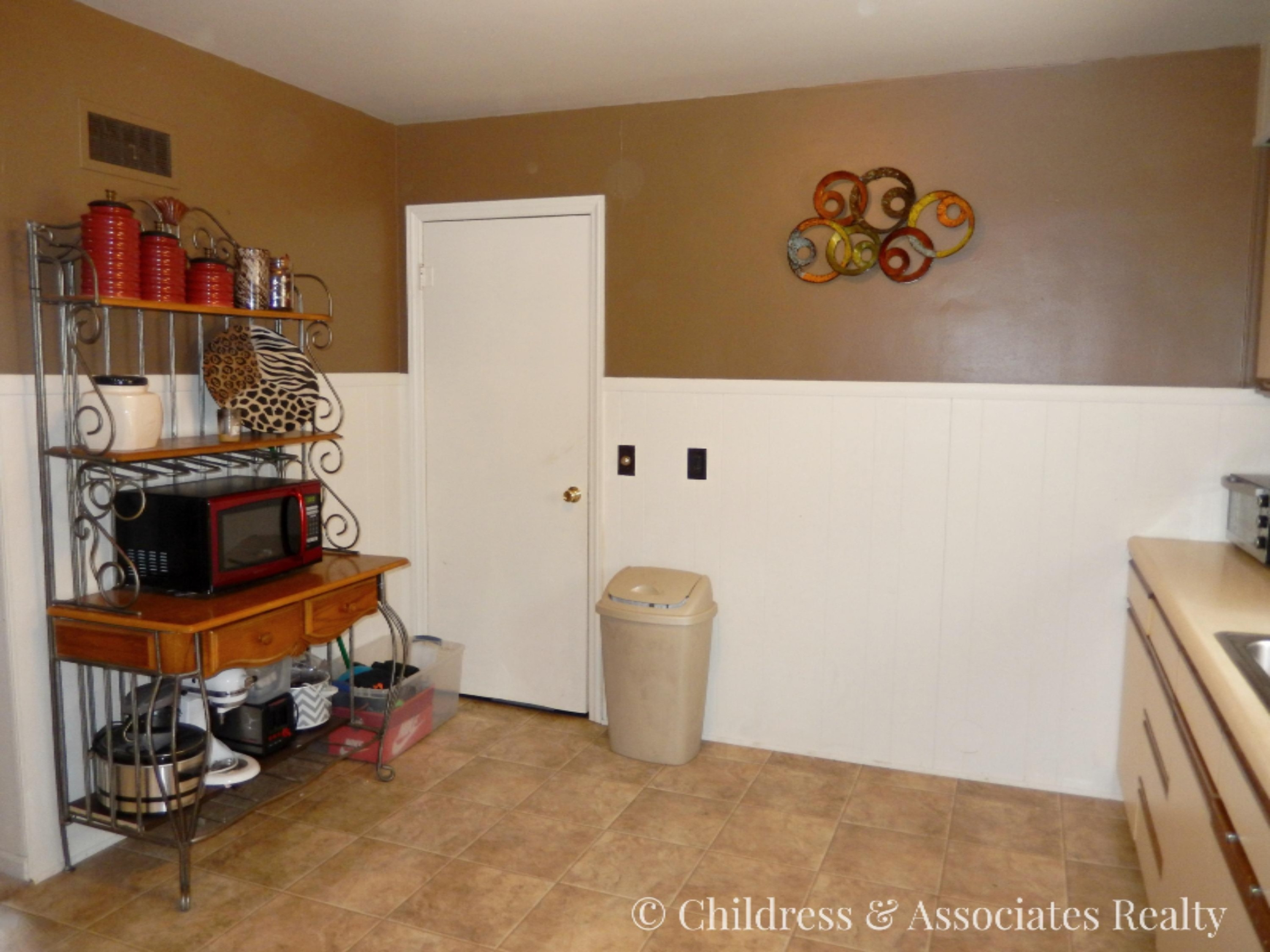 160 State Road Newaygo, MI 49337 - Photo 5 of 20 kitchen 2-edit.jpg.jpg
