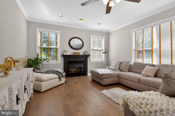 $849,999 | 90 Oxford Way, Huntingtown, MD 20639